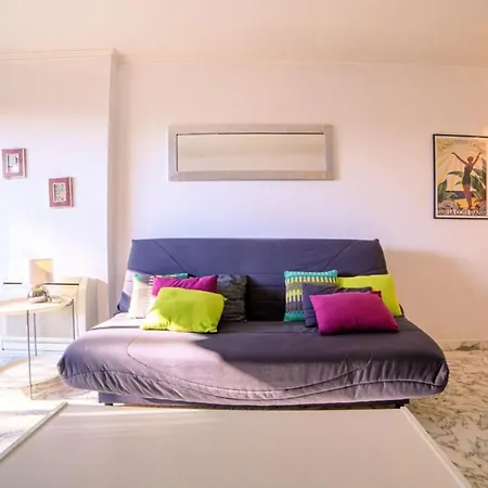 Cap Les Pins Furnished Flat *